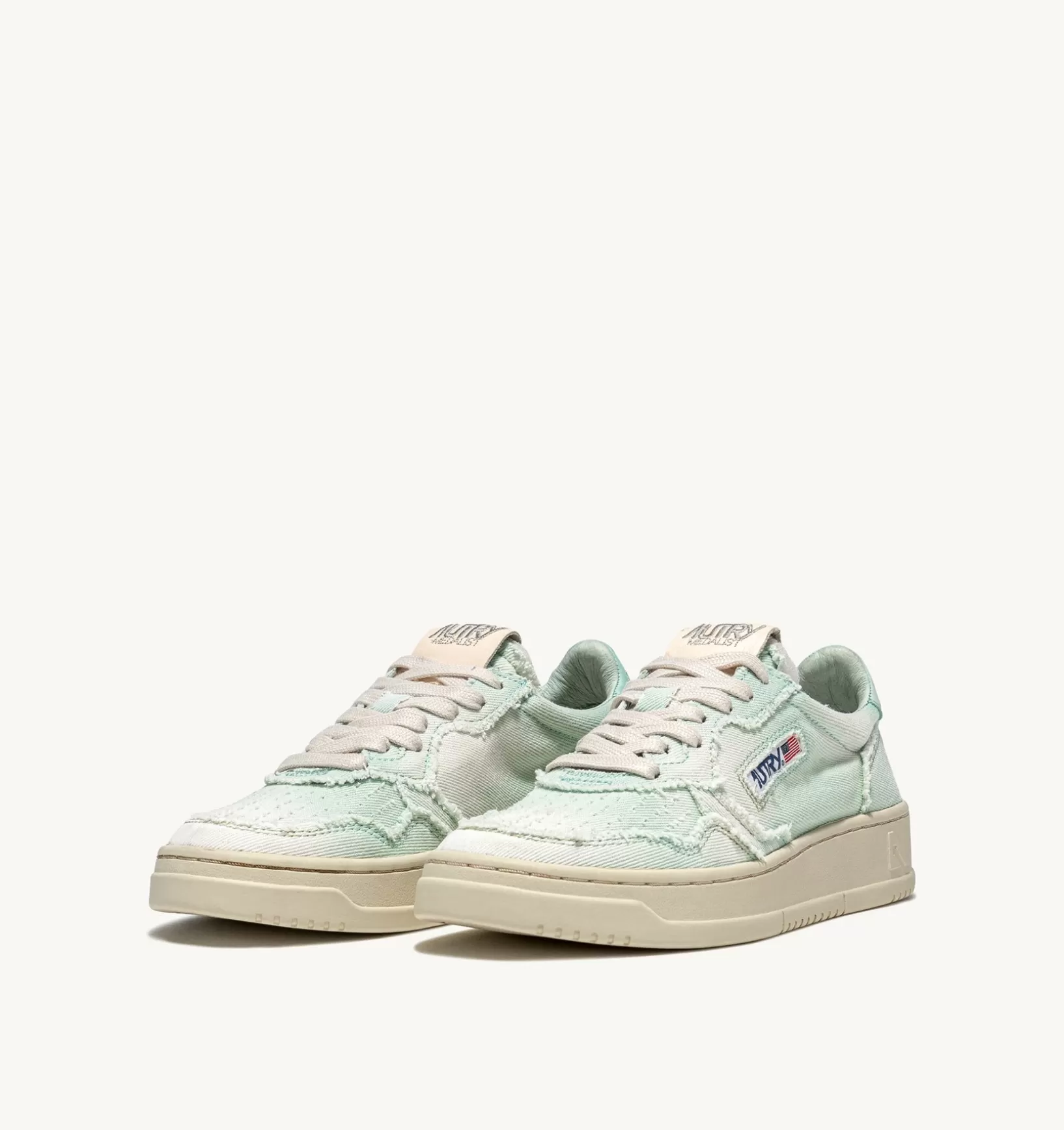 AUTRY Sneakers Medalist Low In Denim Color Saltwater^Donna Medalist