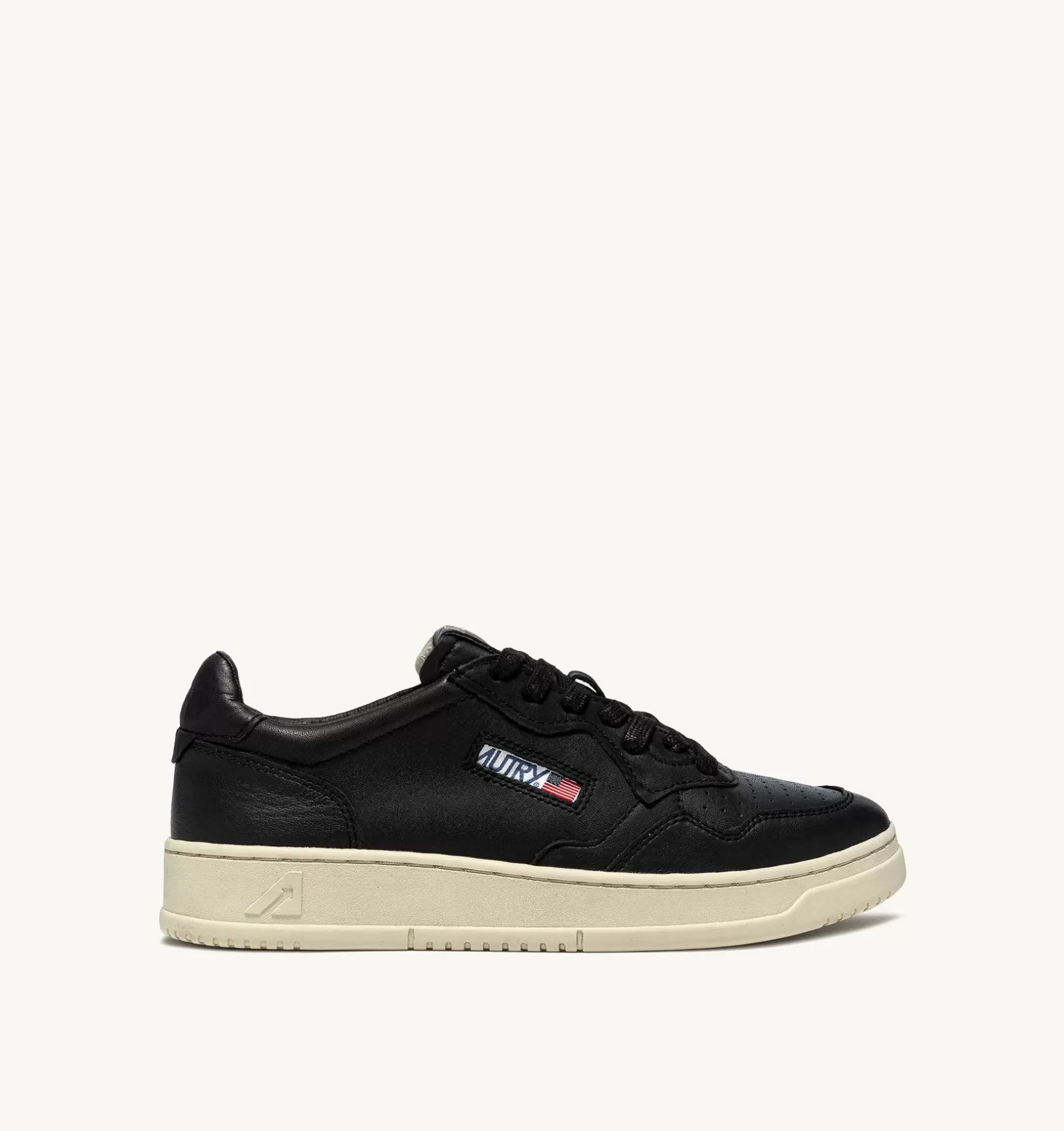 AUTRY Sneakers Medalist Low In Morbida Pelle Nera Di Capra^Uomo Medalist
