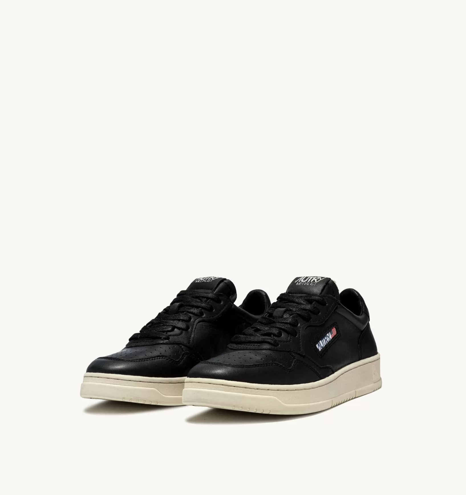 AUTRY Sneakers Medalist Low In Morbida Pelle Nera Di Capra^Uomo Medalist
