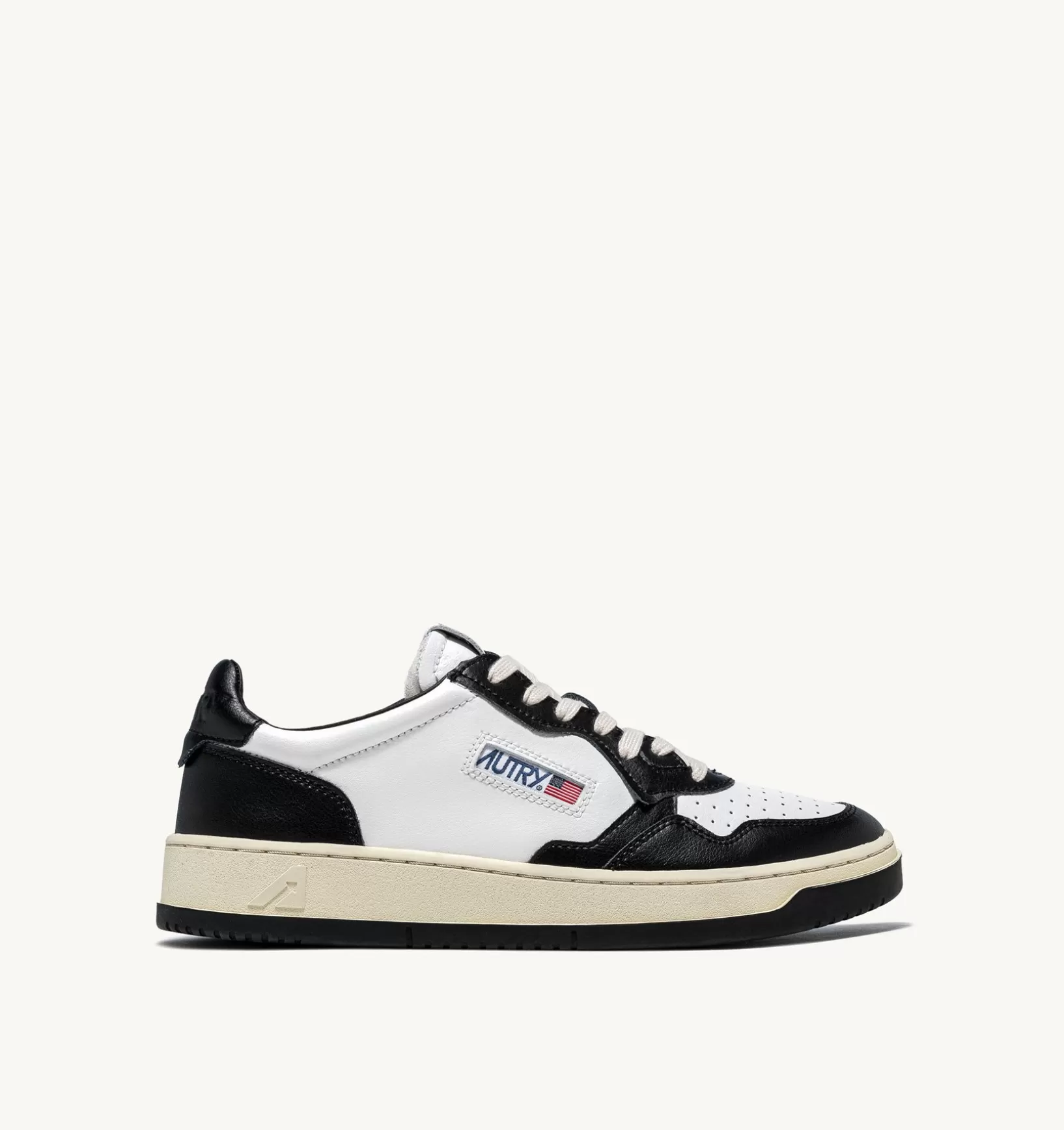 AUTRY Sneakers Medalist Low In Pelle Bicolore Bianca E Nera^Donna Medalist