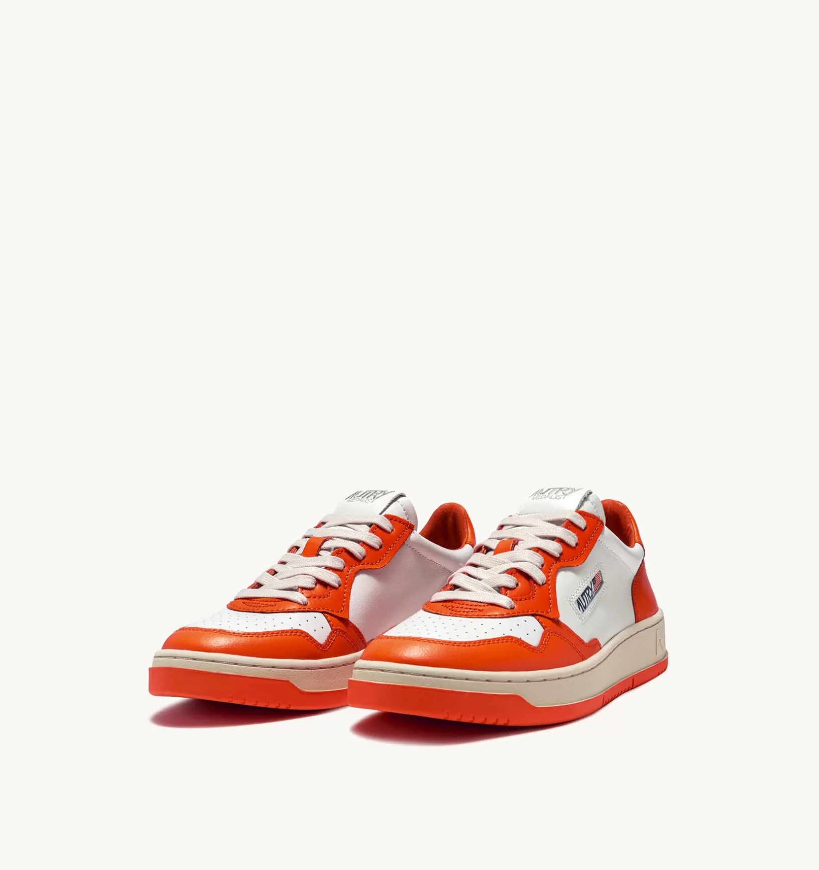 AUTRY Sneakers Medalist Low In Pelle Bicolore Bianco E Tangerine^Uomo Medalist